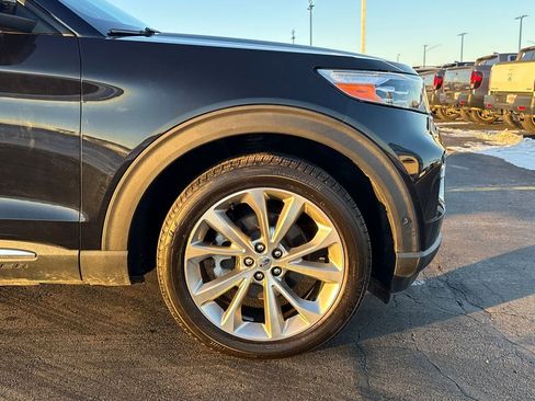 Used 2021 Ford Explorer Platinum w/ Equipment Group 601A image 15