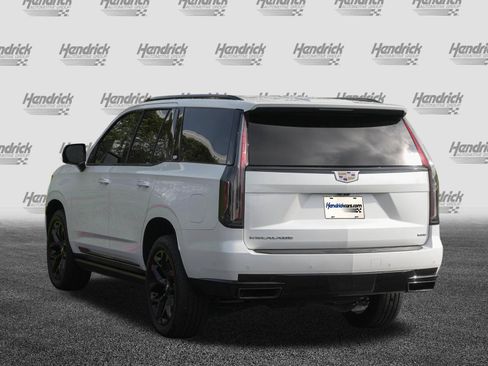 Used 2022 Cadillac Escalade Sport Platinum w/ Heavy-Duty Trailer Package AWD/4WD image 7