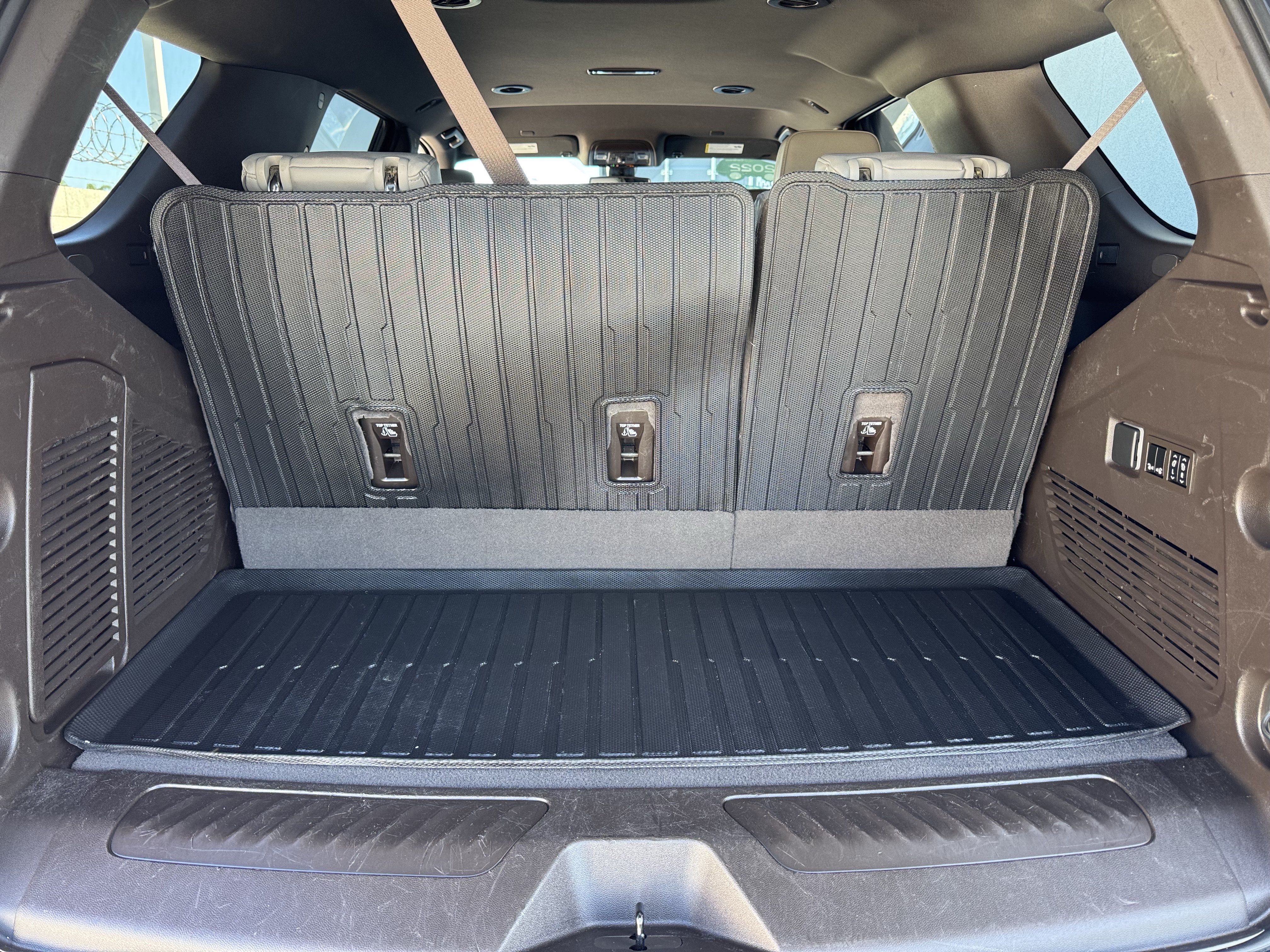 Certified 2022 GMC Yukon SLT w/ SLT Luxury Package RWD image 20