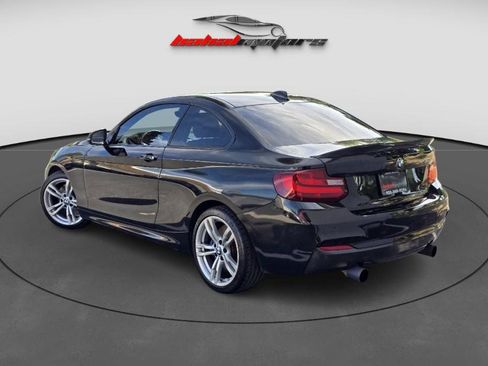 Used 2015 BMW M235i Coupe image 8