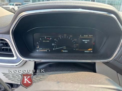 Used 2017 Lincoln Continental Reserve w/ Technology Package AWD/4WD image 11