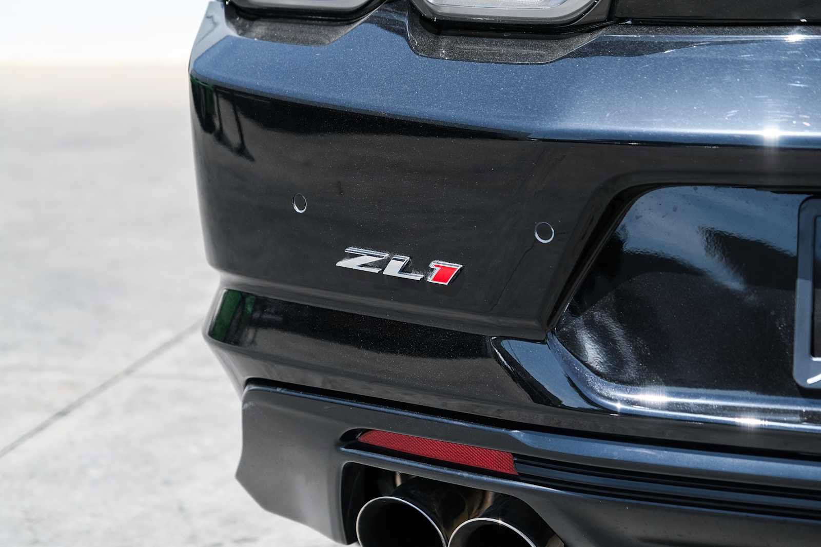 Used 2021 Chevrolet Camaro ZL1 RWD image 18