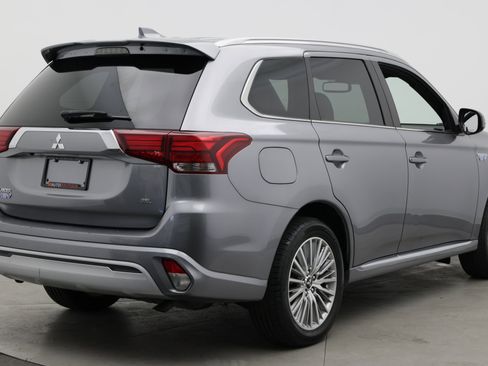 Used 2022 Mitsubishi Outlander LE AWD/4WD image 7
