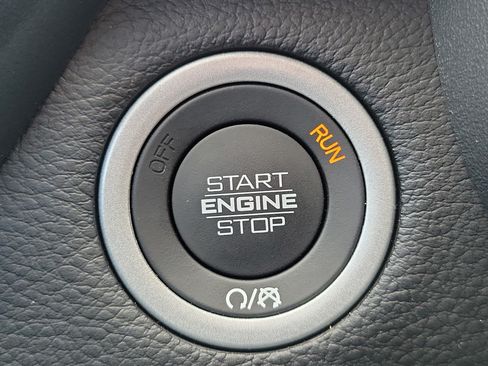 Used 2025 RAM 1500 Big Horn RWD image 26