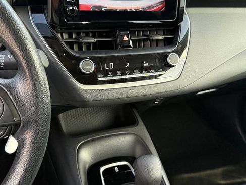 Used 2024 Toyota Corolla LE FWD image 23