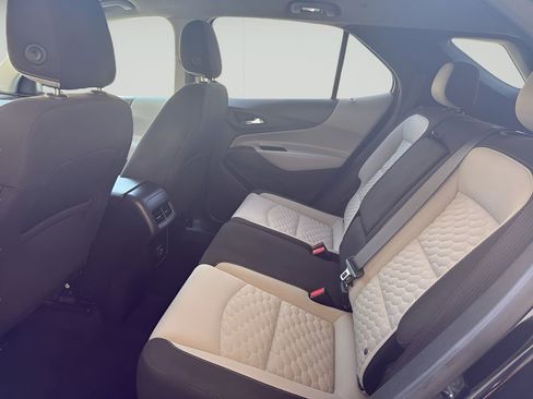 Used 2021 Chevrolet Equinox LS w/ LS Convenience Package image 18