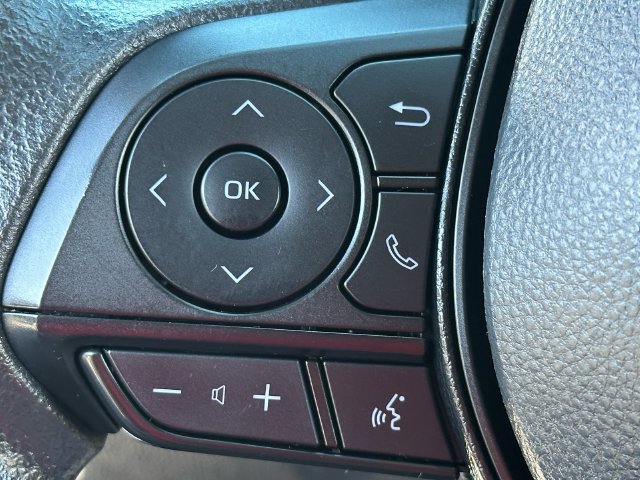 Used 2025 Toyota RAV4 XLE AWD/4WD image 13