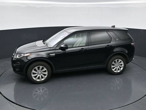 Used 2017 Land Rover Discovery Sport SE AWD/4WD image 31