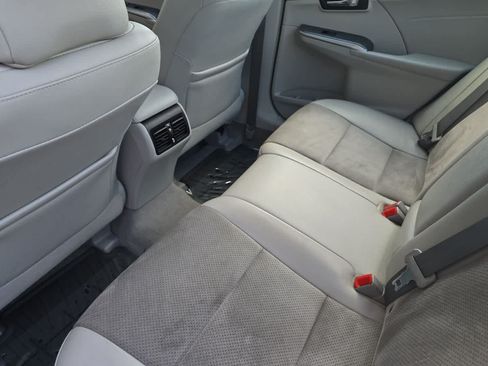 Used 2014 Toyota Camry XLE w/ Leather Package FWD image 4
