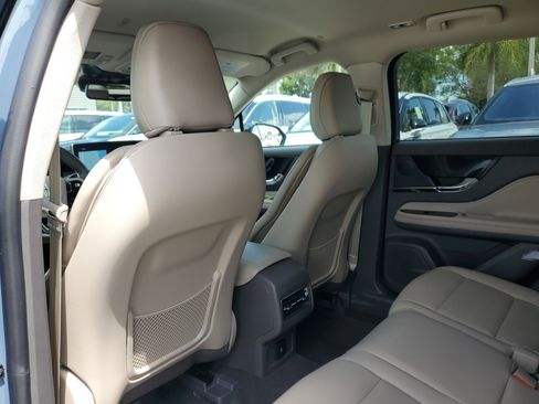 Certified 2024 Lincoln Corsair FWD image 11