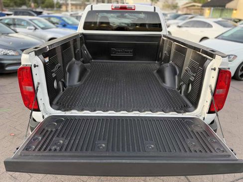 Used 2017 Chevrolet Colorado W/T image 10