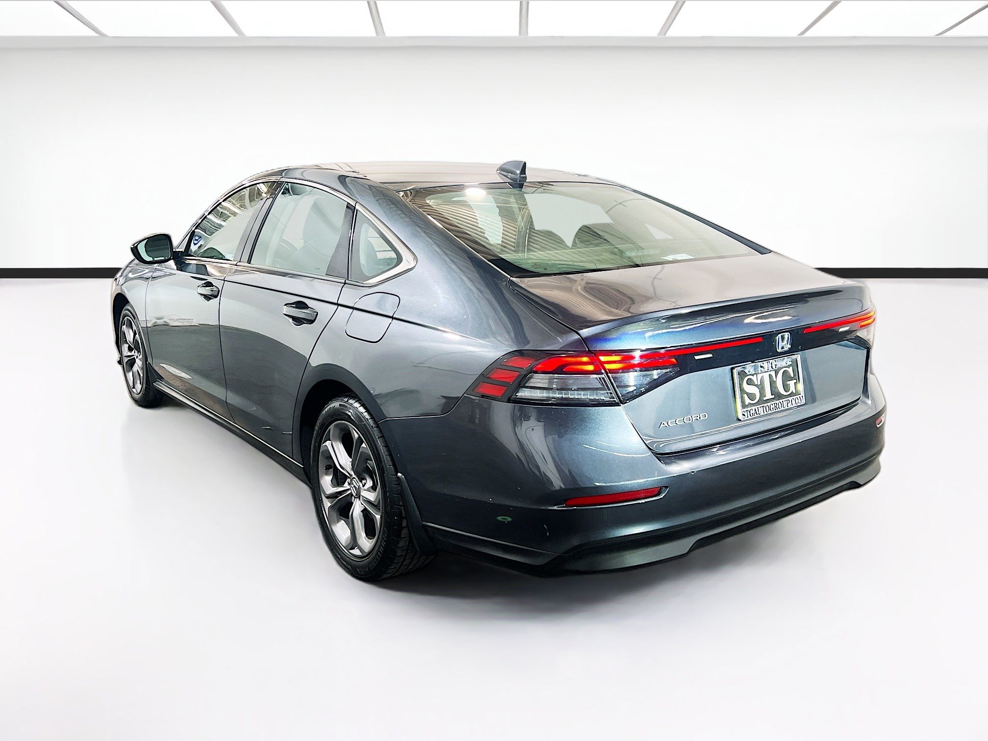 Used 2024 Honda Accord EX image 6