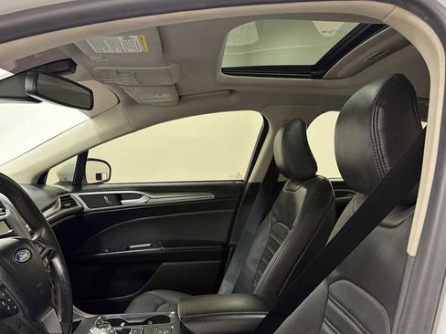Used 2020 Ford Fusion SE FWD image 23