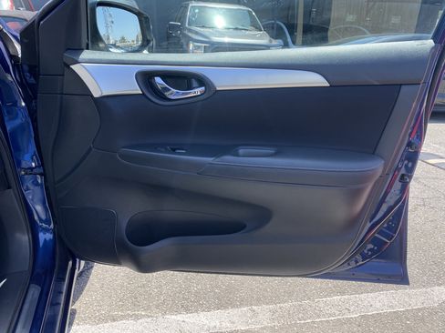 Used 2016 Nissan Sentra S image 22