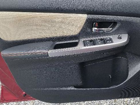 Used 2016 Subaru Crosstrek 2.0i Premium w/ Moonroof Package image 7