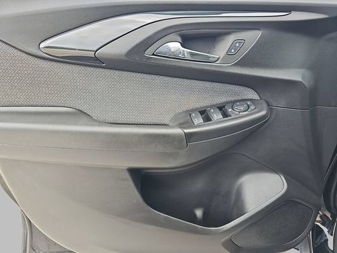 Certified 2023 Chevrolet TrailBlazer LS FWD image 31