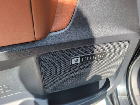 Used 2017 Toyota Sequoia Platinum AWD/4WD image 33