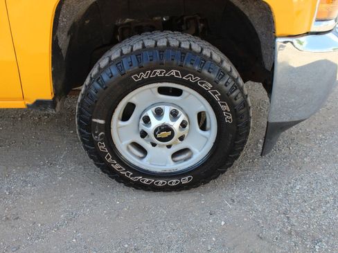 Used 2015 Chevrolet Silverado 2500 W/T AWD/4WD image 22