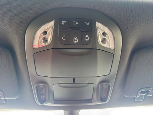 New 2027 Chrysler Pacifica Select AWD/4WD image 23