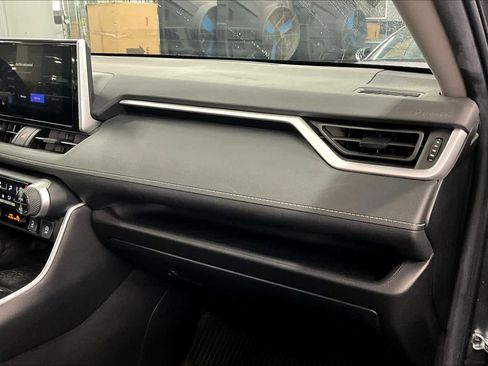 Used 2023 Toyota RAV4 XLE w/ Convenience Package image 18