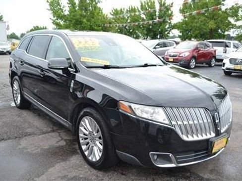 Used 2011 Lincoln MKT AWD w/ 101A Rapid Spec Order Code image 4