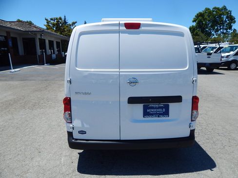 Used 2021 Nissan NV200 S FWD image 7