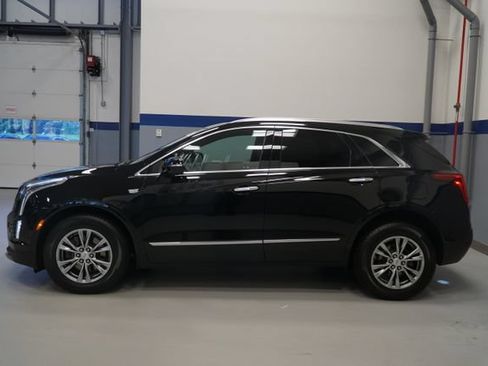 Used 2021 Cadillac XT5 Premium Luxury AWD/4WD image 2
