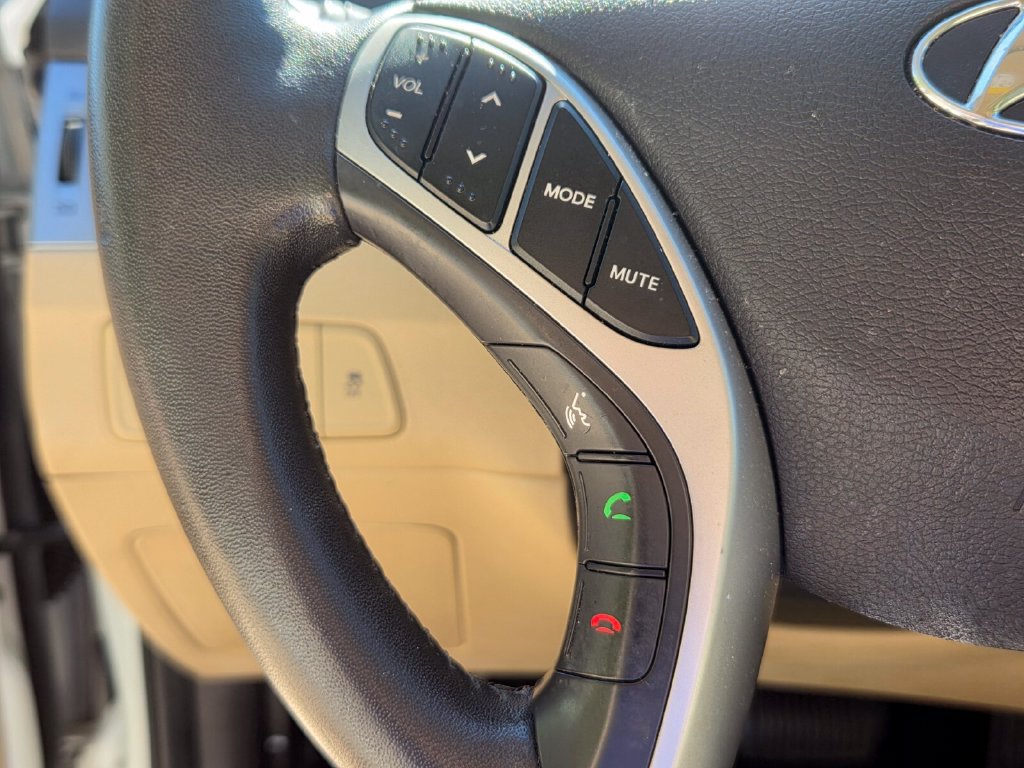 Used 2012 Hyundai Elantra Limited w/ Technology Pkg 5 FWD image 24
