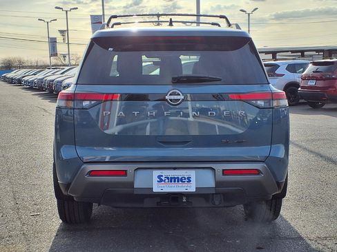 New 2026 Nissan Pathfinder SL w/ SL Premium Package image 6