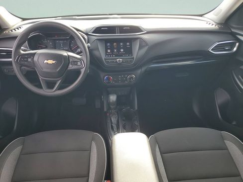 Used 2023 Chevrolet TrailBlazer LT FWD image 11