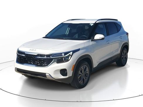 Used 2024 Kia Seltos S AWD/4WD image 2