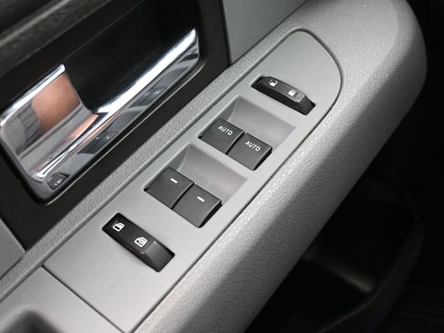 Used 2012 Ford F150 XLT w/ XLT Chrome Pkg image 25