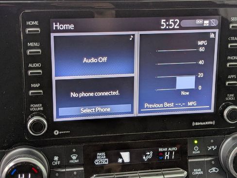 Used 2022 Toyota Highlander L image 27