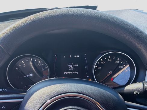 Used 2019 Jeep Compass Sport FWD image 11