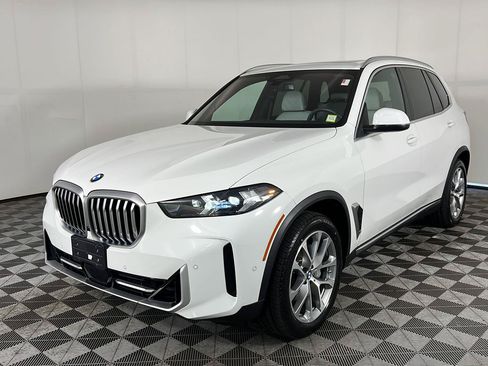 Used 2024 BMW X5 xDrive40i AWD/4WD image 13