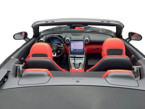 Used 2022 Mercedes-Benz SL 55 AMG 4MATIC image 25