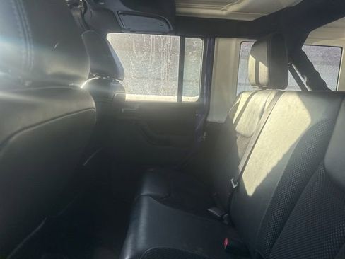 Used 2016 Jeep Wrangler Unlimited Sahara image 19