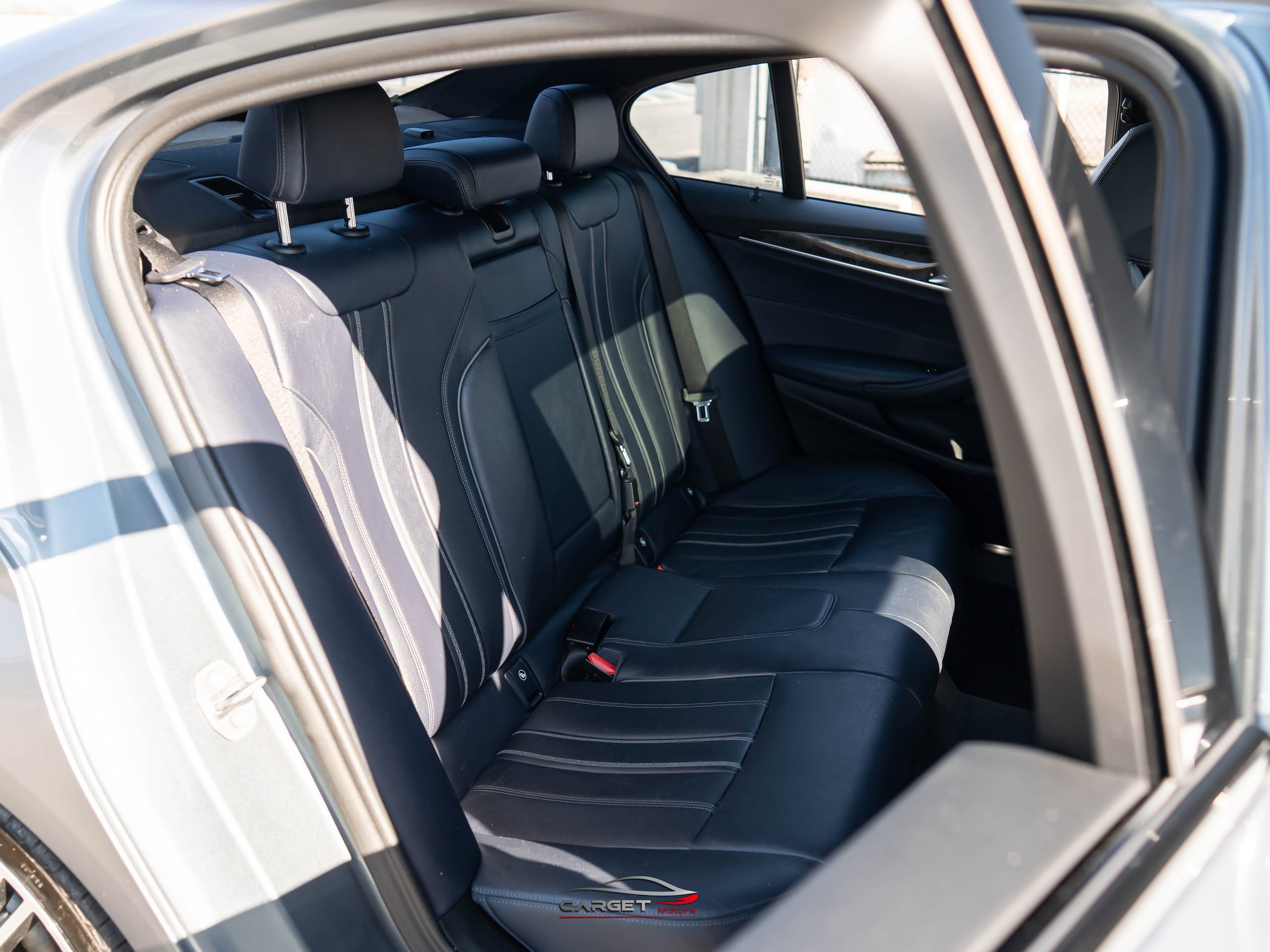 Used 2019 BMW 540i w/ M Sport Package RWD image 18