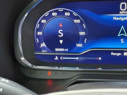 Used 2022 Chevrolet Tahoe Z71 w/ Luxury Package image 23