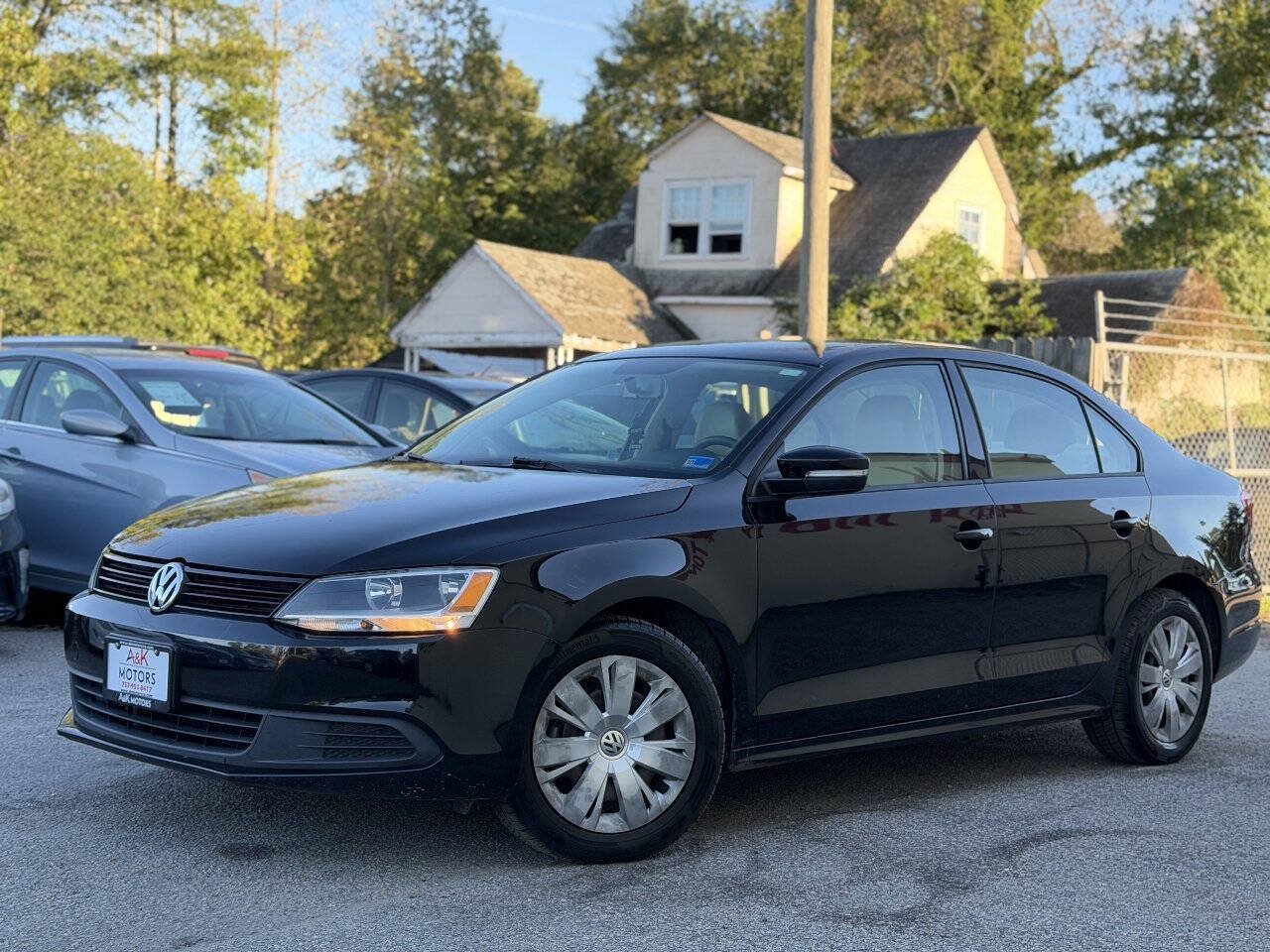 Used 2014 Volkswagen Jetta SE FWD image 2