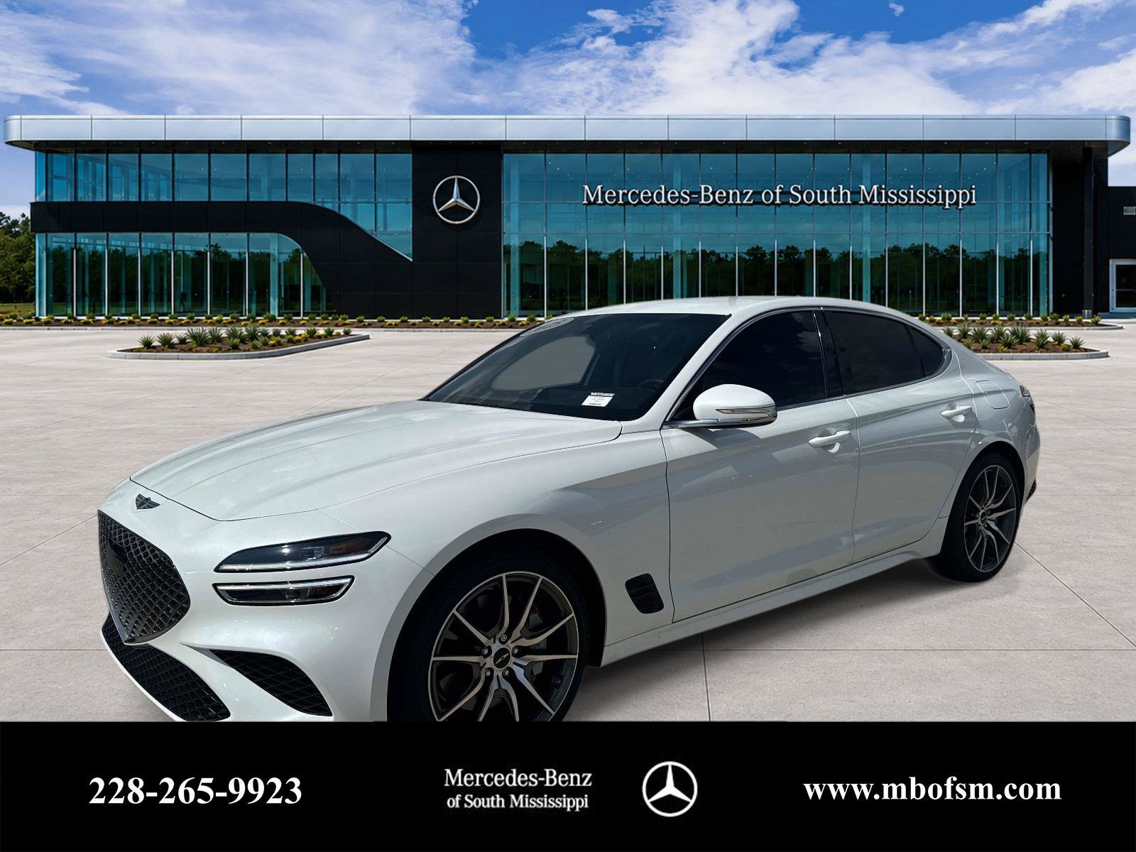 Used 2025 Genesis G70 2.5T RWD image 1
