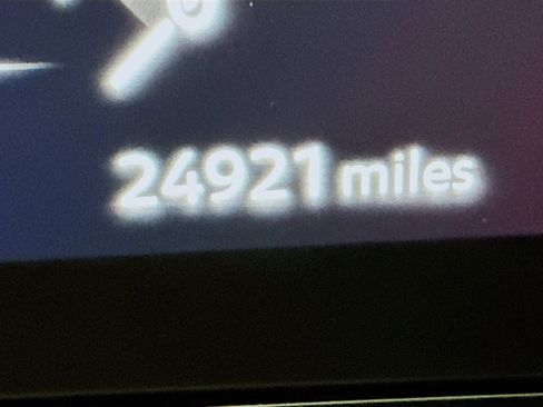 Used 2023 Nissan Ariya AWD image 19