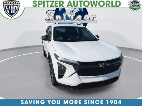 Used 2024 Chevrolet Trax RS FWD image 3