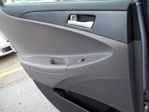 Used 2012 Hyundai Sonata GLS image 13