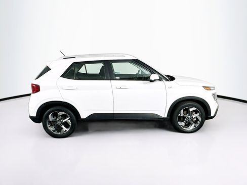 Used 2025 Hyundai Venue SEL FWD image 10