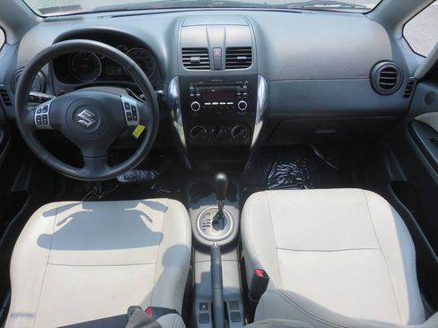 Used 2012 Suzuki SX4 Sportback FWD image 12