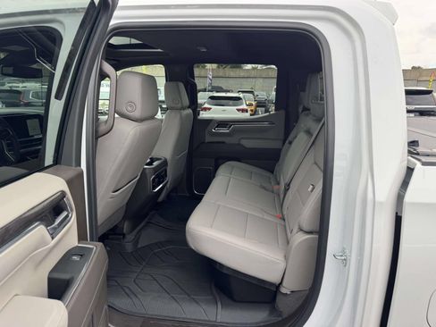 Used 2023 Chevrolet Silverado 1500 LTZ w/ LTZ Convenience Package II AWD/4WD image 21