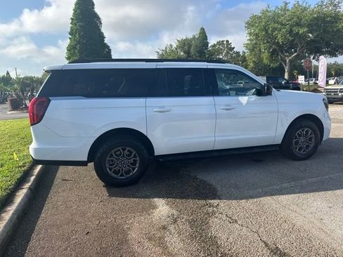 Used 2025 Ford Expedition Max Active RWD image 4