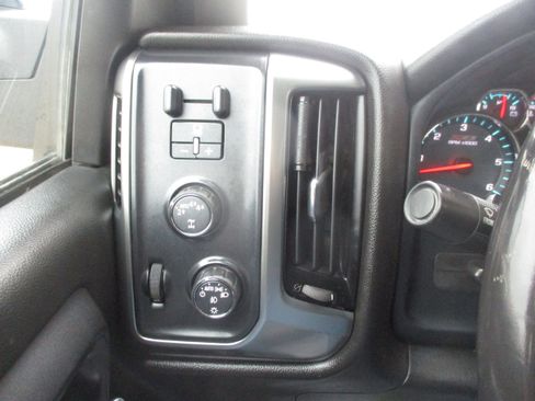 Used 2018 Chevrolet Silverado 1500 LT w/ All Star Edition image 14