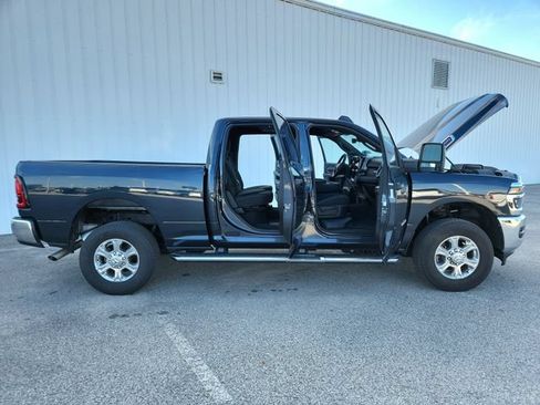 Used 2025 RAM 2500 Big Horn AWD/4WD image 19